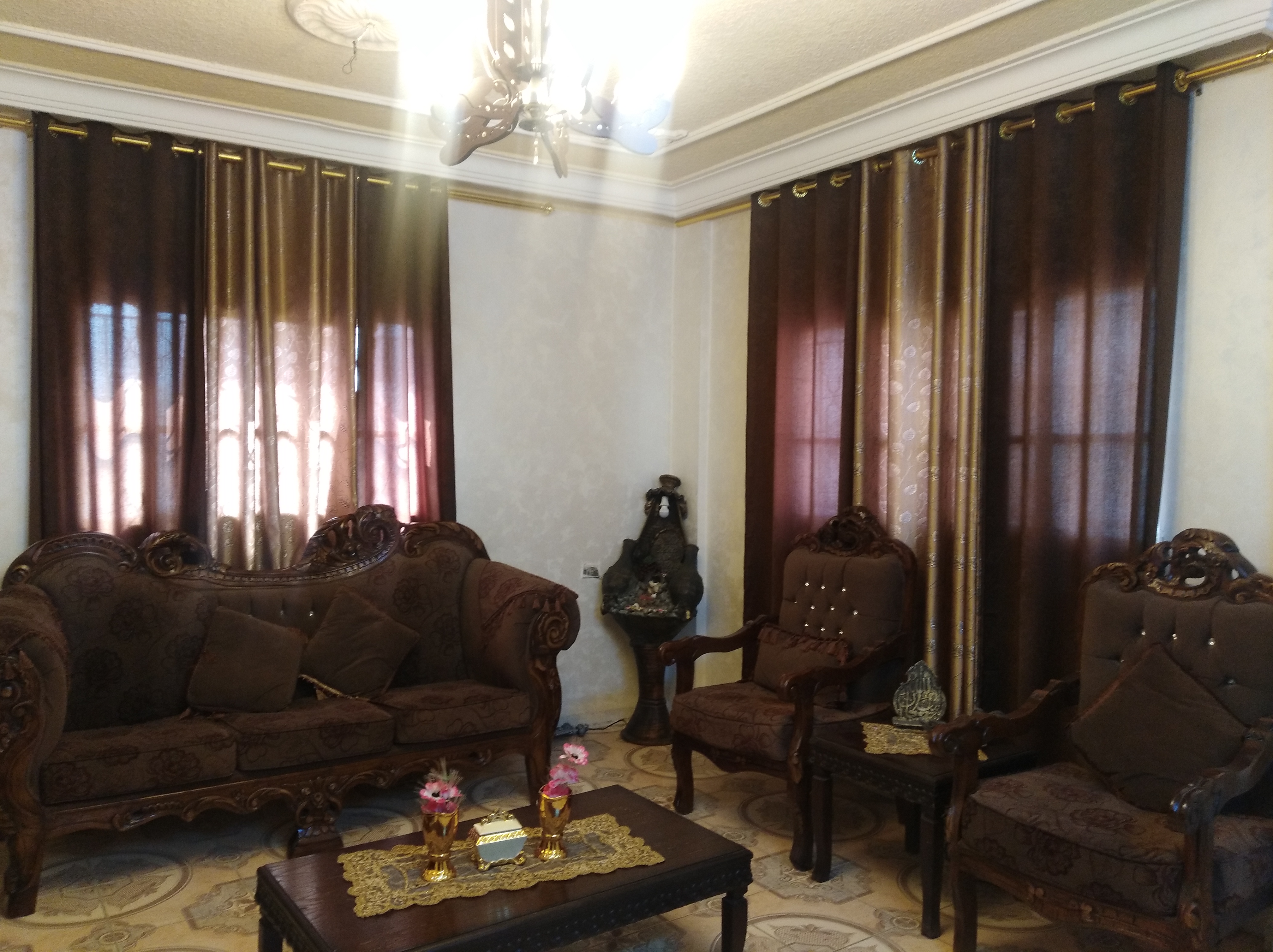 طقم كنب فاخر سبع مقاعد                                            


	 				لا تنسَ أنك شاهدت هذا الإعلان في عنكبوت            
	 				
                                طقم كنب فاخر سبع مقاعد صنع بدم...