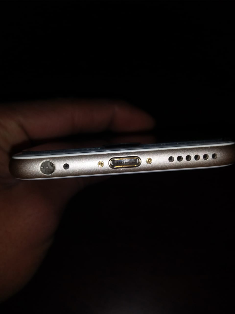 ايفون 6s 64GB                                            


	 				لا تنسَ أنك شاهدت هذا الإعلان في عنكبوت            
	 				
                                مع شاحن   سماعه 64g...