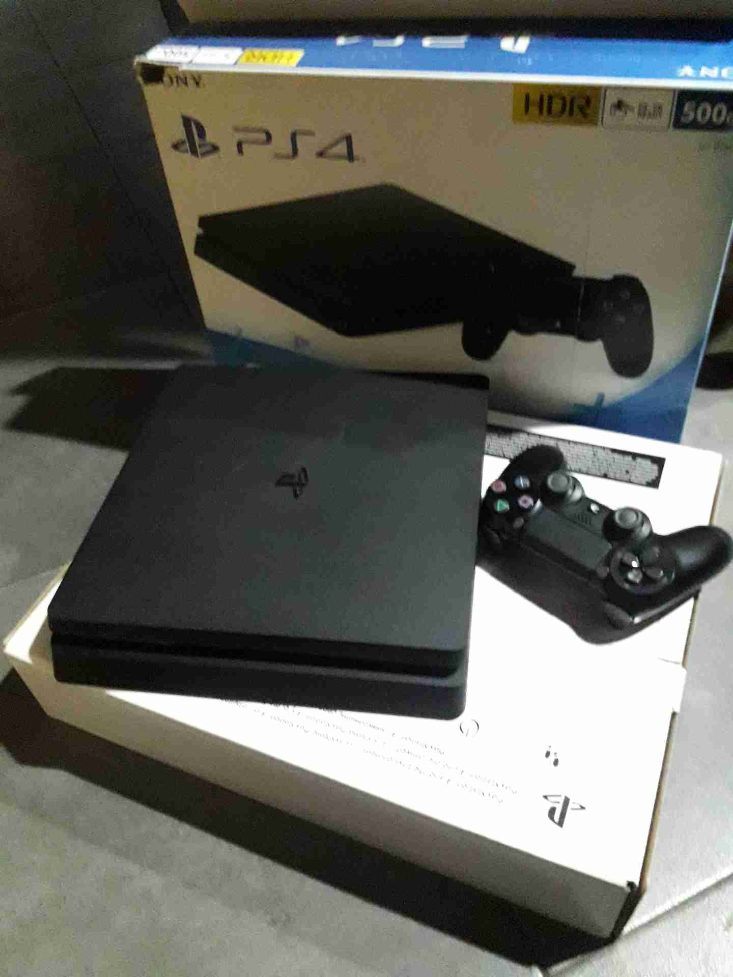 بلايستيشن 4 slim
لا تنسَ أنك شاهدت هذا الإعلان في عنكبوت
بلايستيشن 4 slim
500 جيجا .
مع ايد س...