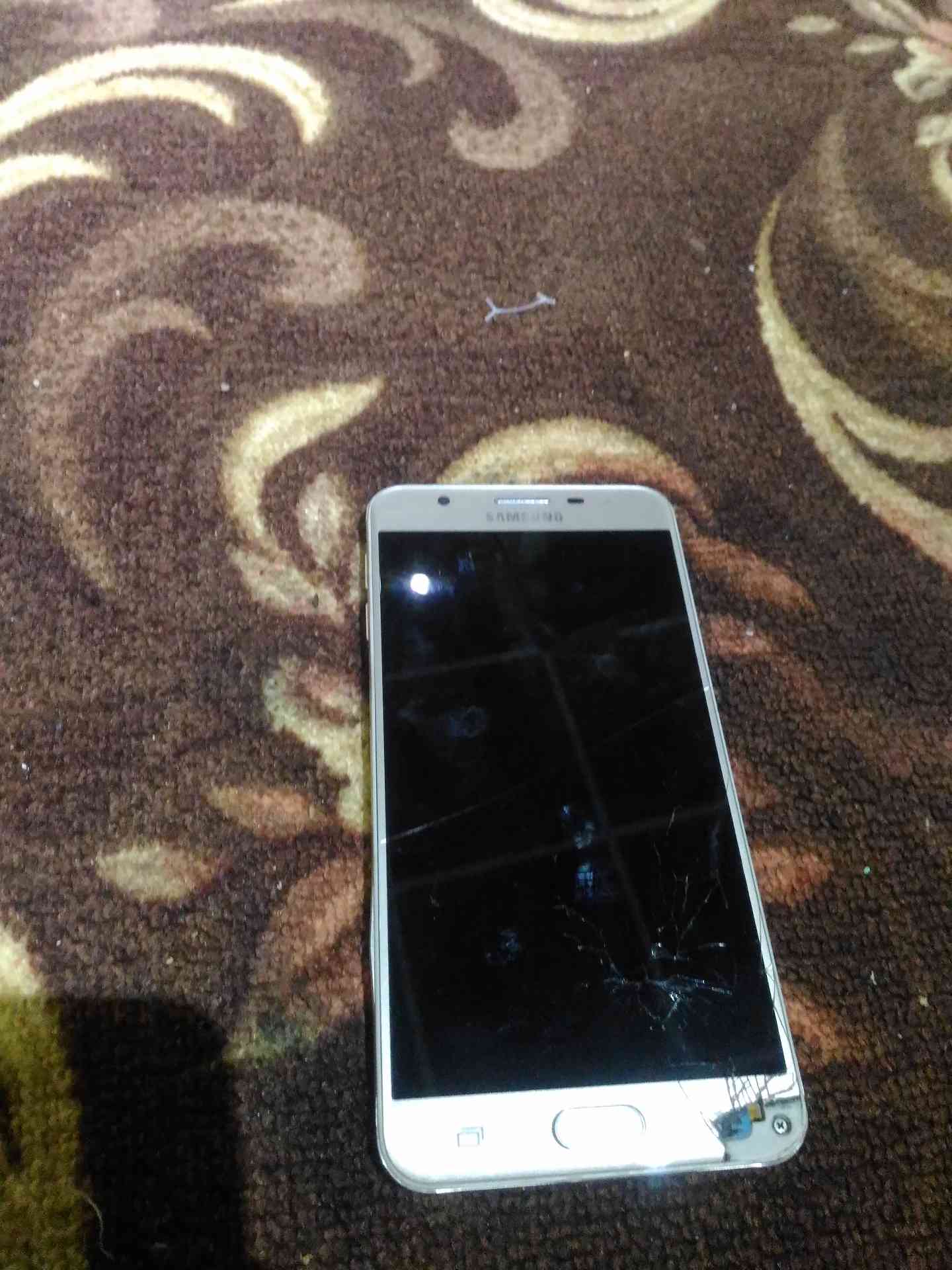 جوال جلاكسي بحايل mob j7 prim in hail city
لا تنسَ أنك شاهدت هذا الإعلان في عنكبوت
به كسر با...