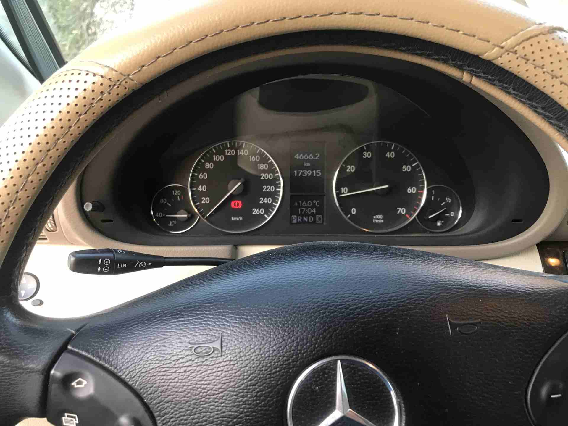 مرسيدس c200 موديل 2005 فحص كامل وبحاله الوكاله
لا تنسَ أنك شاهدت هذا الإعلان في عنكبوت
مرسيدس c20...