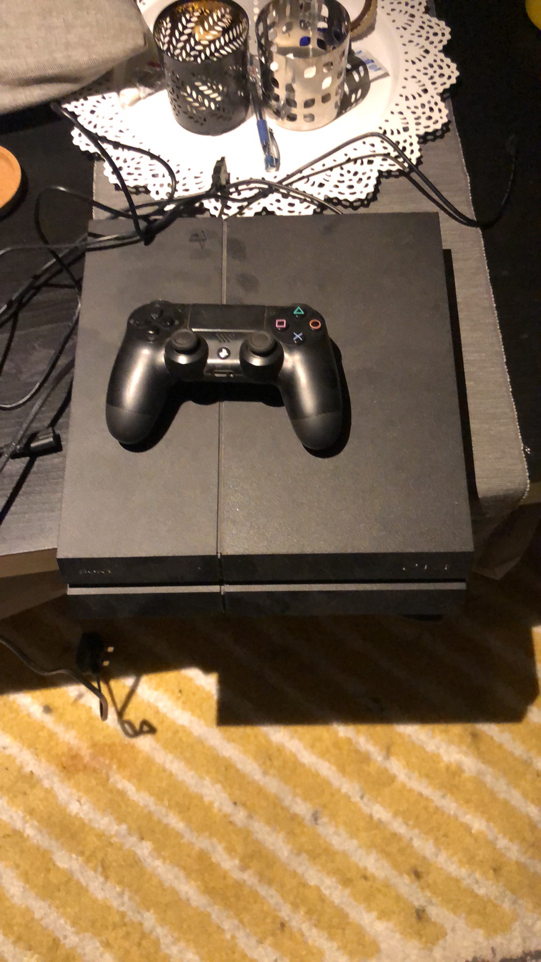 ps4 بلاستيشن  يدين تحكم  شريطين                                            


	 				لا تنسَ أنك شاهدت هذا الإعلان في عنكبوت            
	 				
                                واحد تيرا   يدين تحكم...