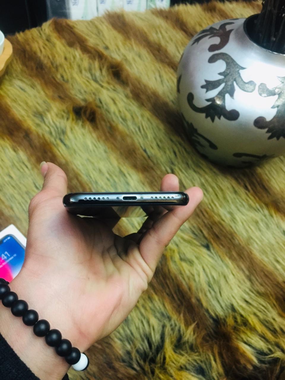 ايفون X مساحة 64 جيجا معه جميع اغراضه اخو الجديد التلفون بسعر مغري
لا تنسَ أنك شاهدت هذا الإعلان في عنكبوت...
