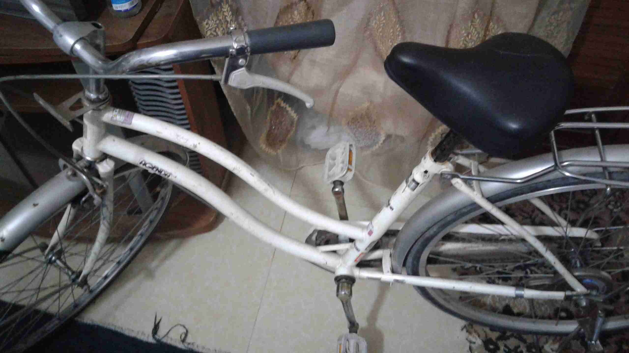 دراجه هوائيه                                            


	 				لا تنسَ أنك شاهدت هذا الإعلان في عنكبوت            
	 				
                                دراجه هوائية للبيع...
