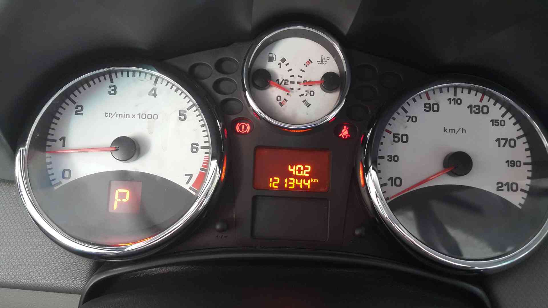 بيجو 207 2011 وكالة
لا تنسَ أنك شاهدت هذا الإعلان في عنكبوت
بيجو 207 موديل 2011 فحص كامل 7 جي...
