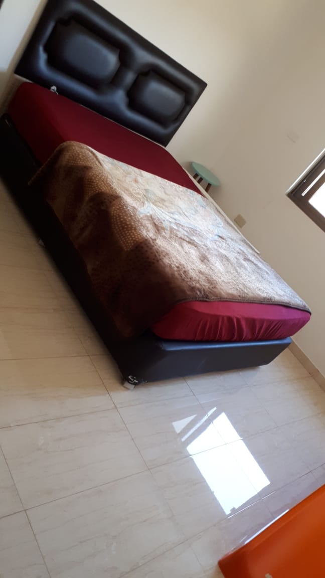 تخت مجوز                                            


	 				لا تنسَ أنك شاهدت هذا الإعلان في عنكبوت            
	 				
                                تخت مجوز جلد بحاله ممتاز...