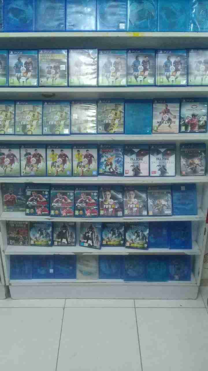 العاب بلايستيشن 4 (ps4)                                            


	 				لا تنسَ أنك شاهدت هذا الإعلان في عنكبوت            
	 				
                                سعر السيدي الواحد 15 
التوصيل...