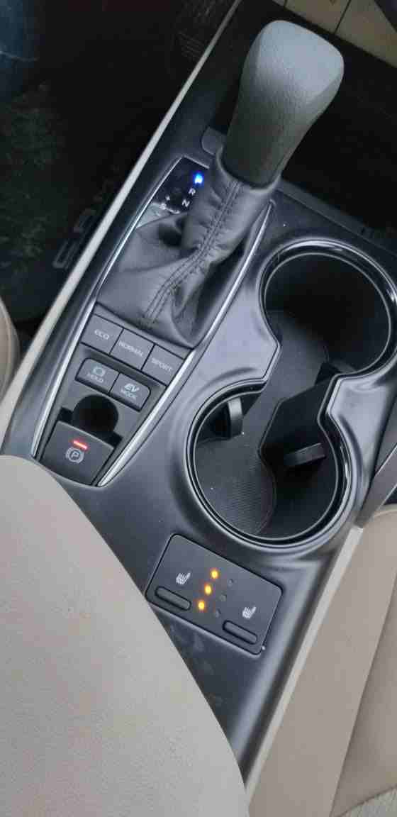 Automatic Toyota 2018 for sale - Used - Amman city
لا تنسَ أنك شاهدت هذا الإعلان في عنكبوت
تويوتا...