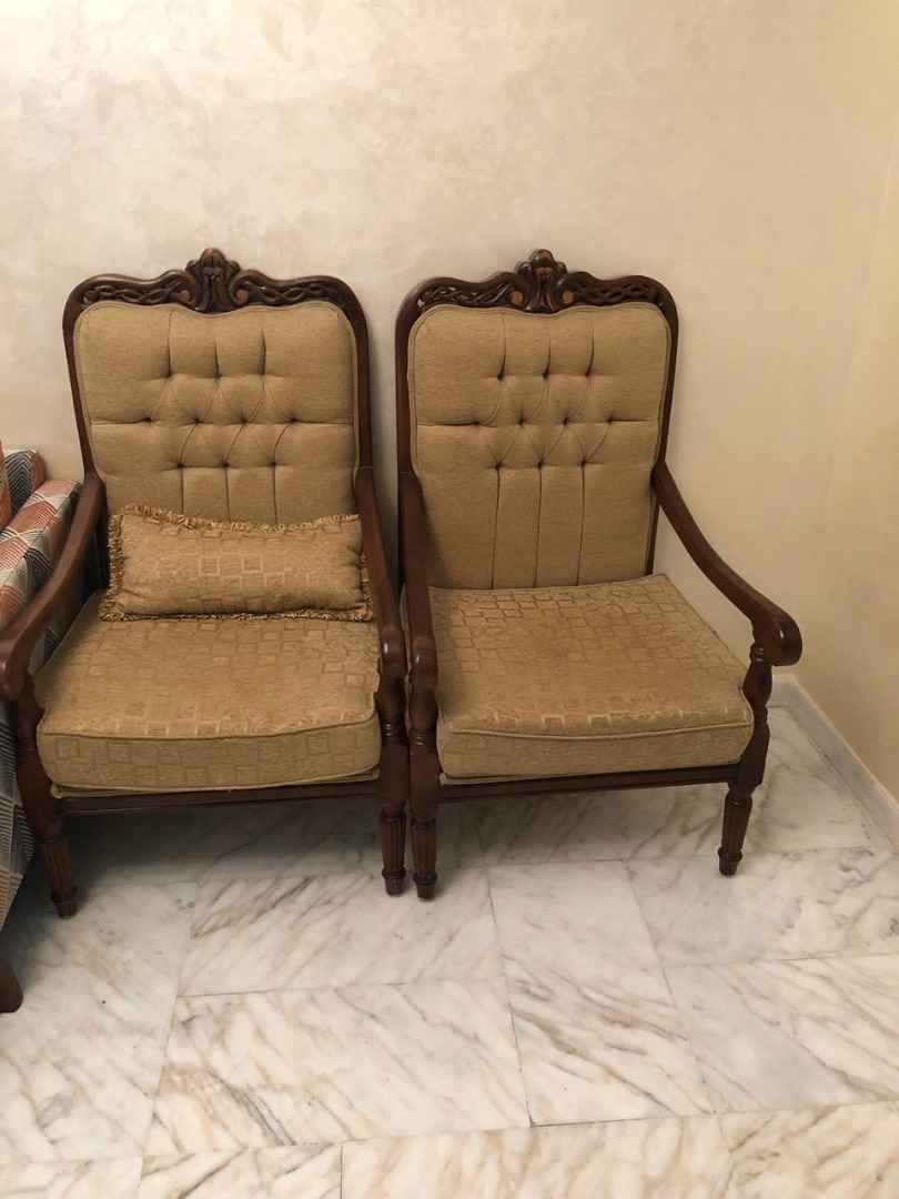 عمان / تلاع العلي                                            


	 				لا تنسَ أنك شاهدت هذا الإعلان في عنكبوت            
	 				
                                1- طقم كنب مصري مع طاولات (طقمين)...