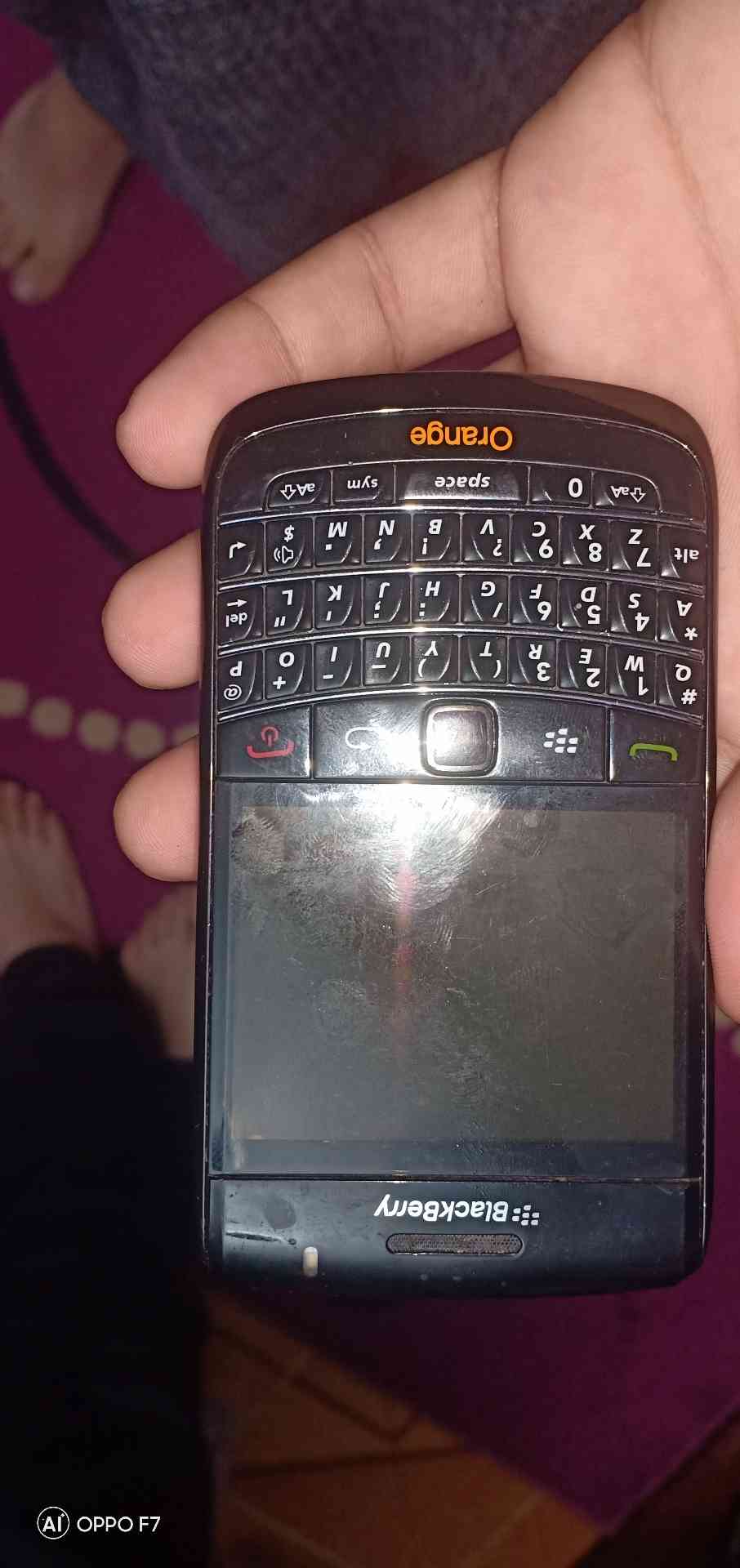 بلاك بري bbm يعمل على خط اورنج                                            


	 				لا تنسَ أنك شاهدت هذا الإعلان في عنكبوت            
	 				
                                قابل للتفاوض في السعر...