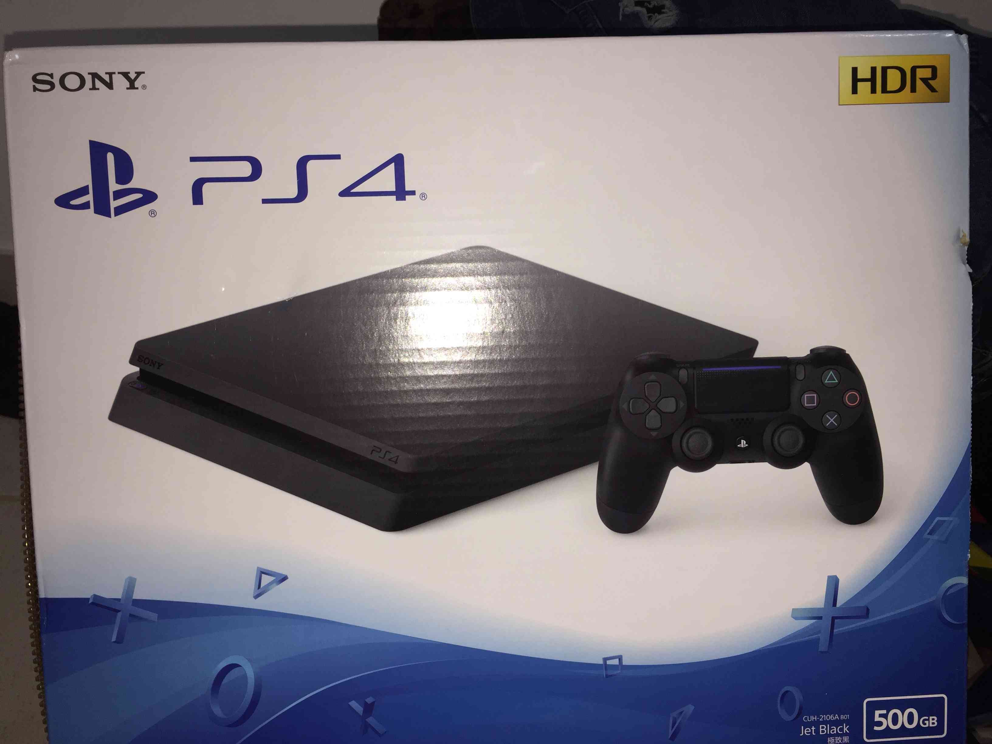sony PS4                                            


	 				لا تنسَ أنك شاهدت هذا الإعلان في عنكبوت            
	 				
                                Sony playstation 4 
Slim 500GB
Jet black...
