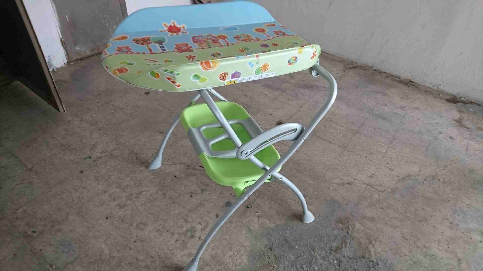 مكان للملابس و للحمام للاطفال الى السنة baby changer and tub                                            


	 				لا تنسَ أنك شاهدت هذا الإعلان في عنكبوت...