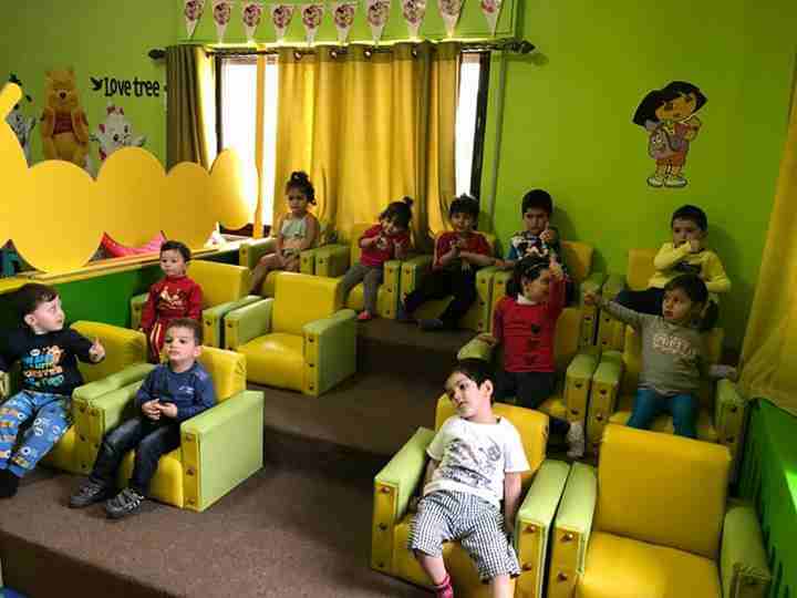 تفصيل مدرجات ومسارح اطفال للحضانات ورياض الأطفال والمدارس
لا تنسَ أنك شاهدت هذا الإعلان في عنكبوت...