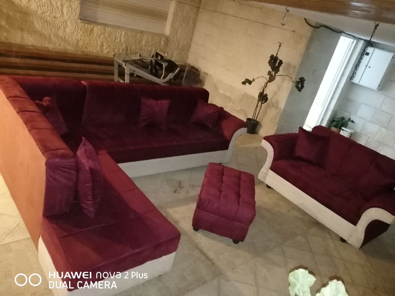 أطقم كنب كورنرات الوسام نزلت اسعار الكورنرات
لا تنسَ أنك شاهدت هذا الإعلان في عنكبوت
تعلن مفر...