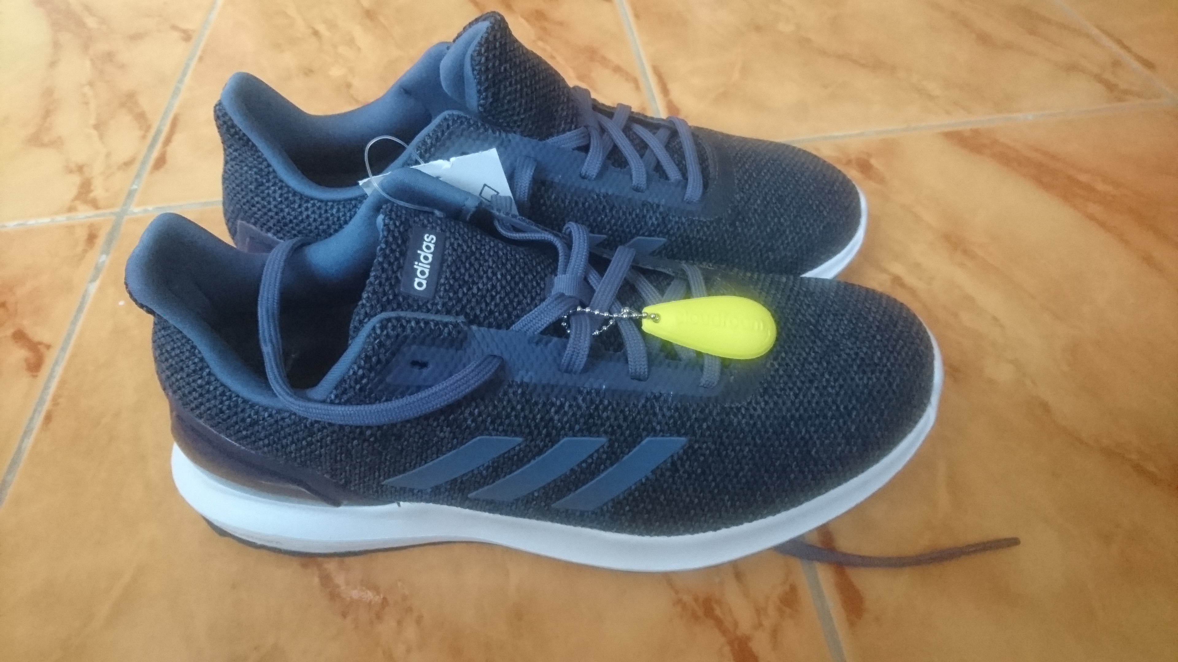 حذاء اديداس اصلي جديد                                            


	 				لا تنسَ أنك شاهدت هذا الإعلان في عنكبوت            
	 				
                                حذاء adidas اصلي جديد وكاله للم...