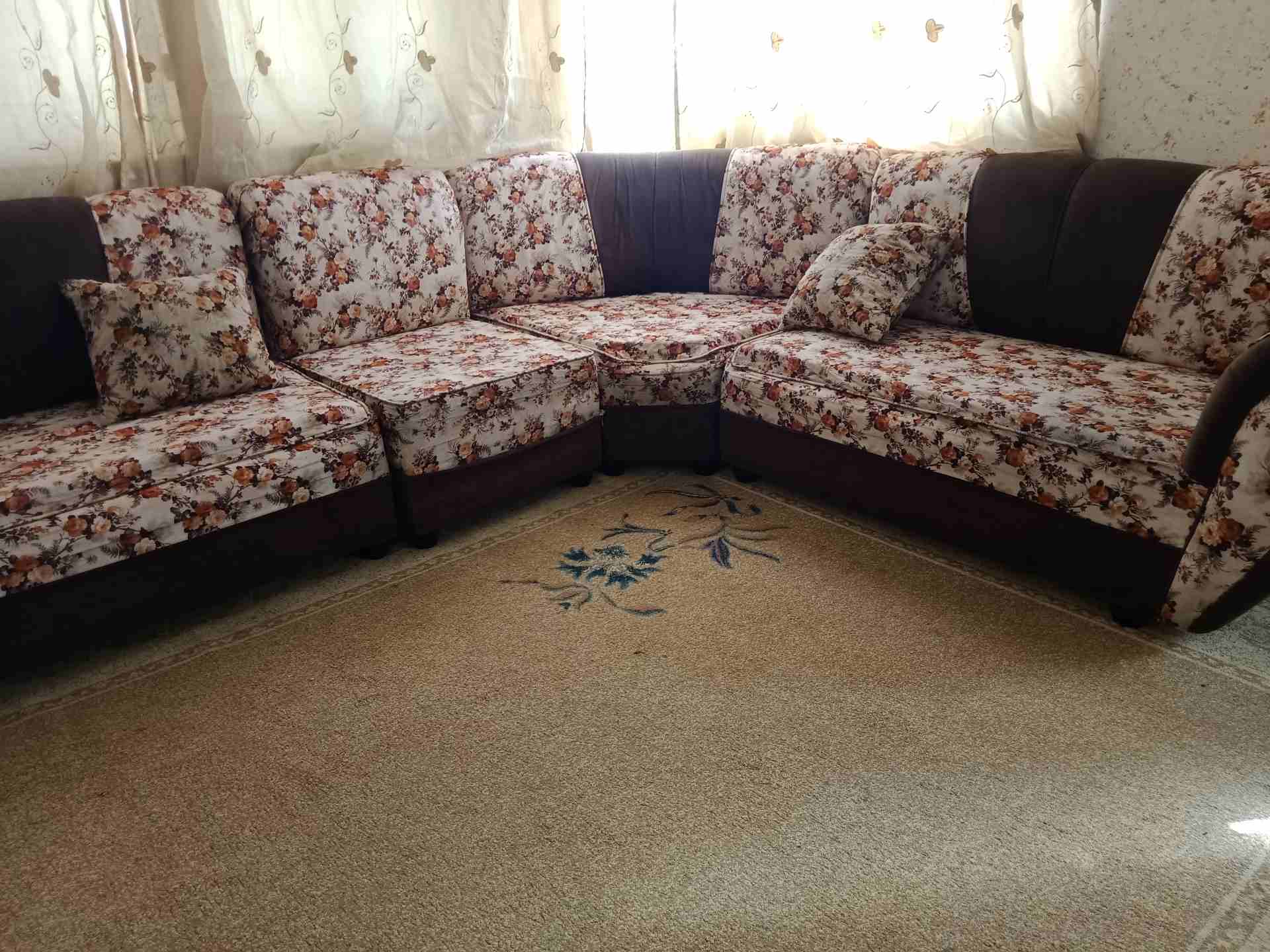 كورنر للبيع                                            


	 				لا تنسَ أنك شاهدت هذا الإعلان في عنكبوت            
	 				
                            طقم كورنر نظيف للبيع بسعر مغري للتواصل 079696...