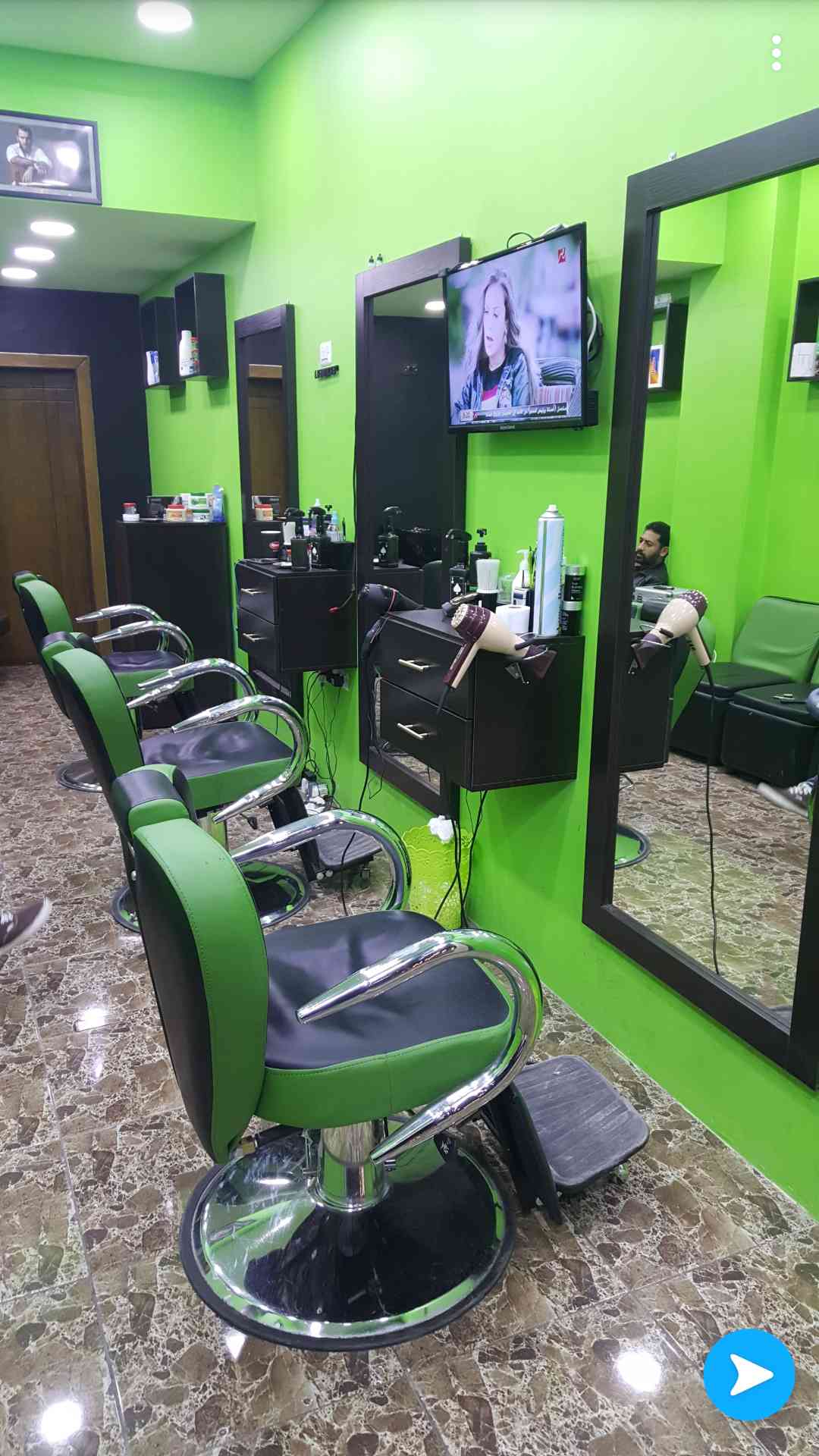 صالون للبيع لعدم التفرغ بجانب فندق على الشارع الرئيسي في منطقة الجبيهة                                            


	 				لا تنسَ أنك شاهدت هذا الإعلان في عنكبوت...