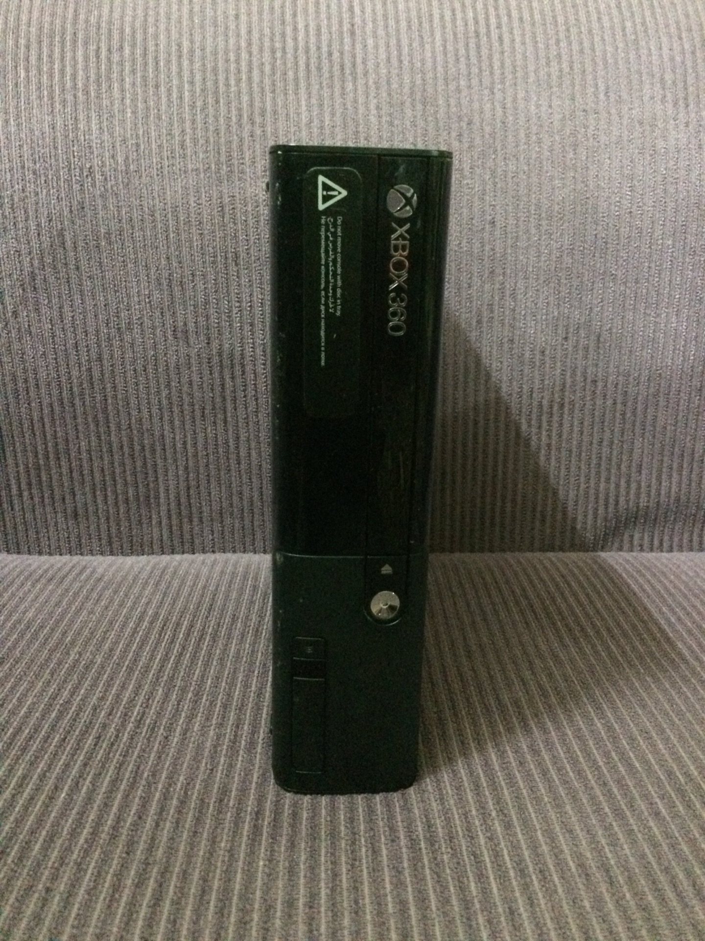 xbox 360
لا تنسَ أنك شاهدت هذا الإعلان في عنكبوت
New condition
500 gb
2 controller
With games...