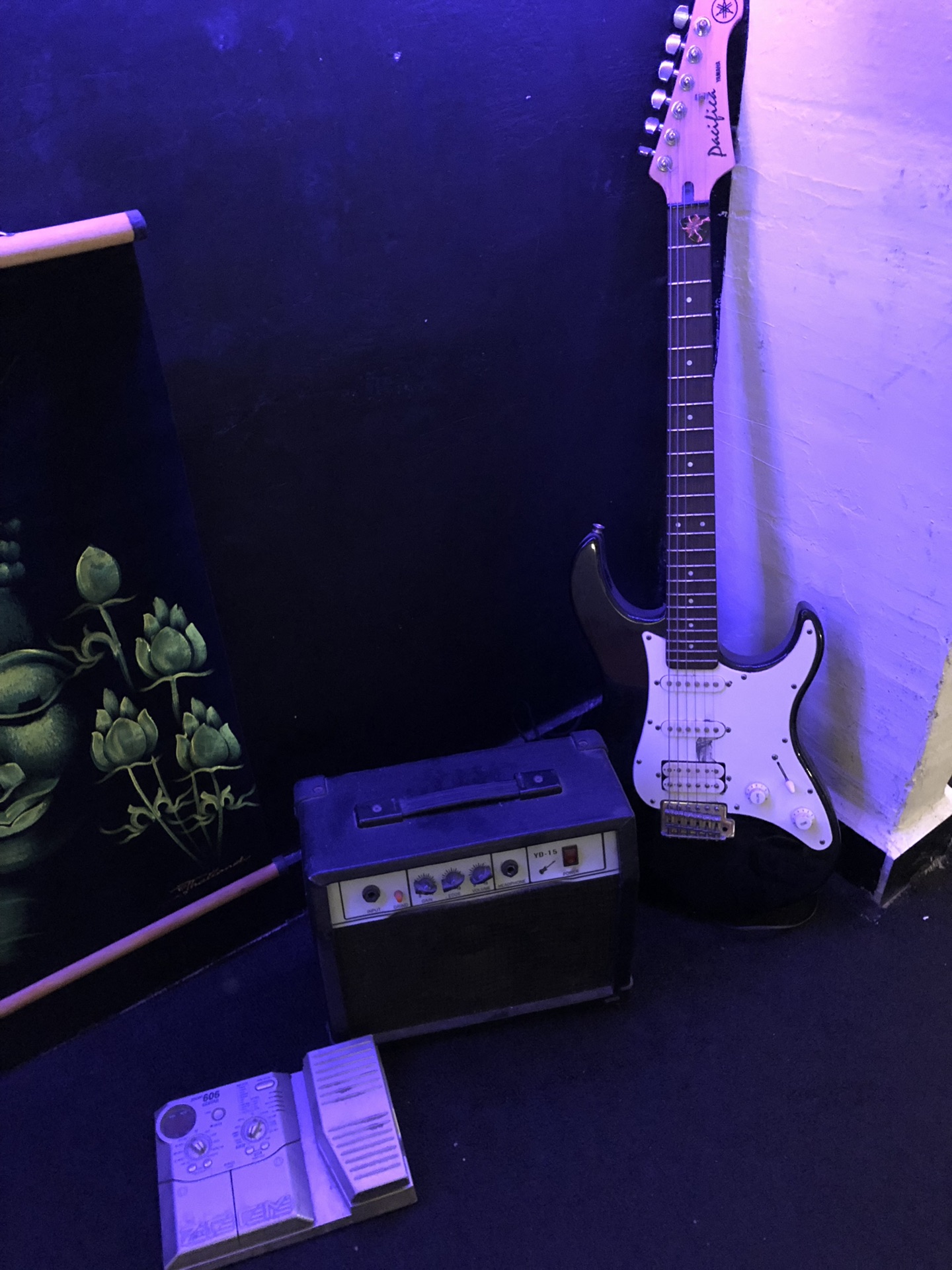 Yamaha Pacifica Electric Guitar with amp and pedal                                            


	 				لا تنسَ أنك شاهدت هذا الإعلان في عنكبوت            
	 				
                                Ya...