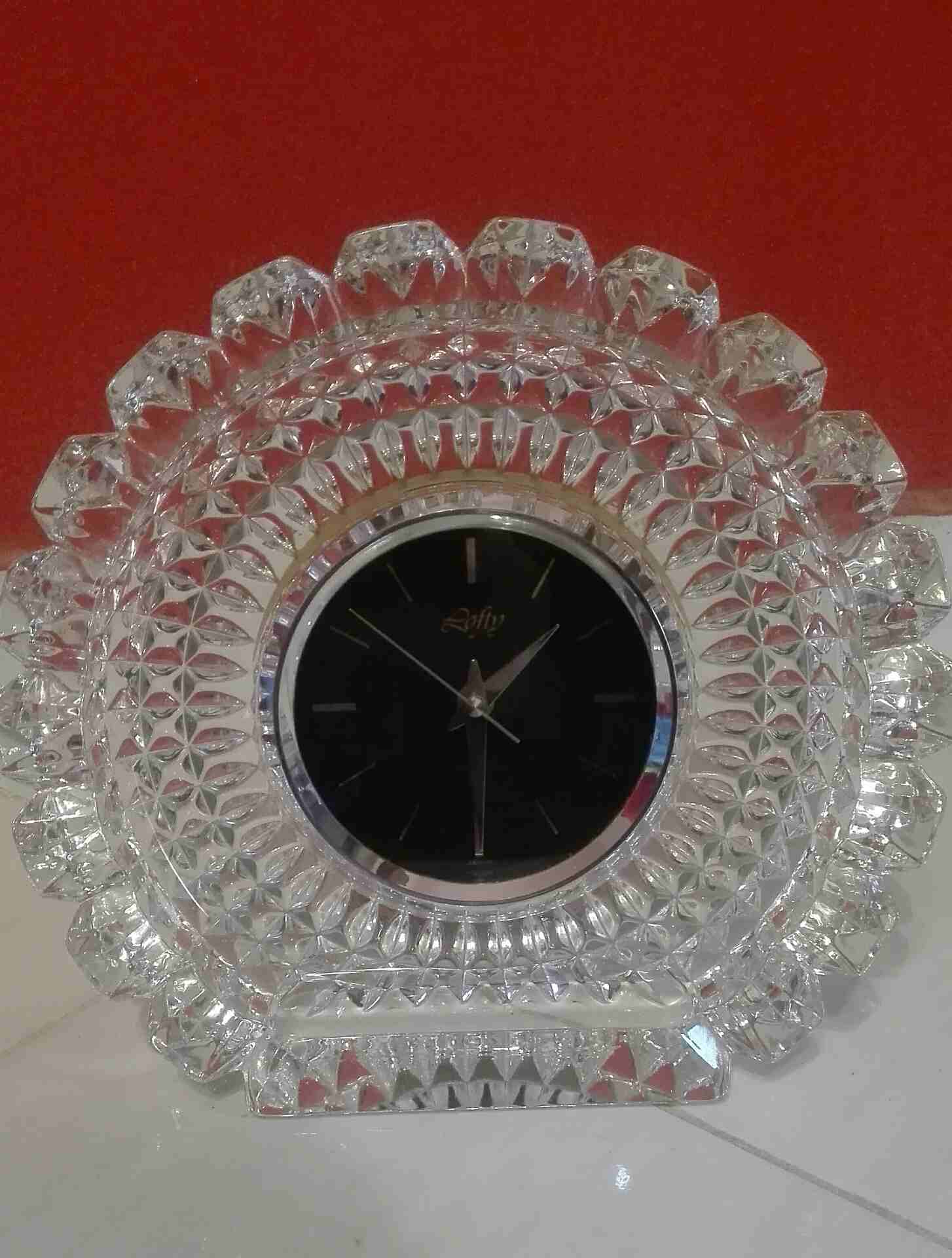 ساعه كريستال QUARTZ                                            


	 				لا تنسَ أنك شاهدت هذا الإعلان في عنكبوت            
	 				
                            للبيع ساعه QUARTZ كريستال اورجينال صن...