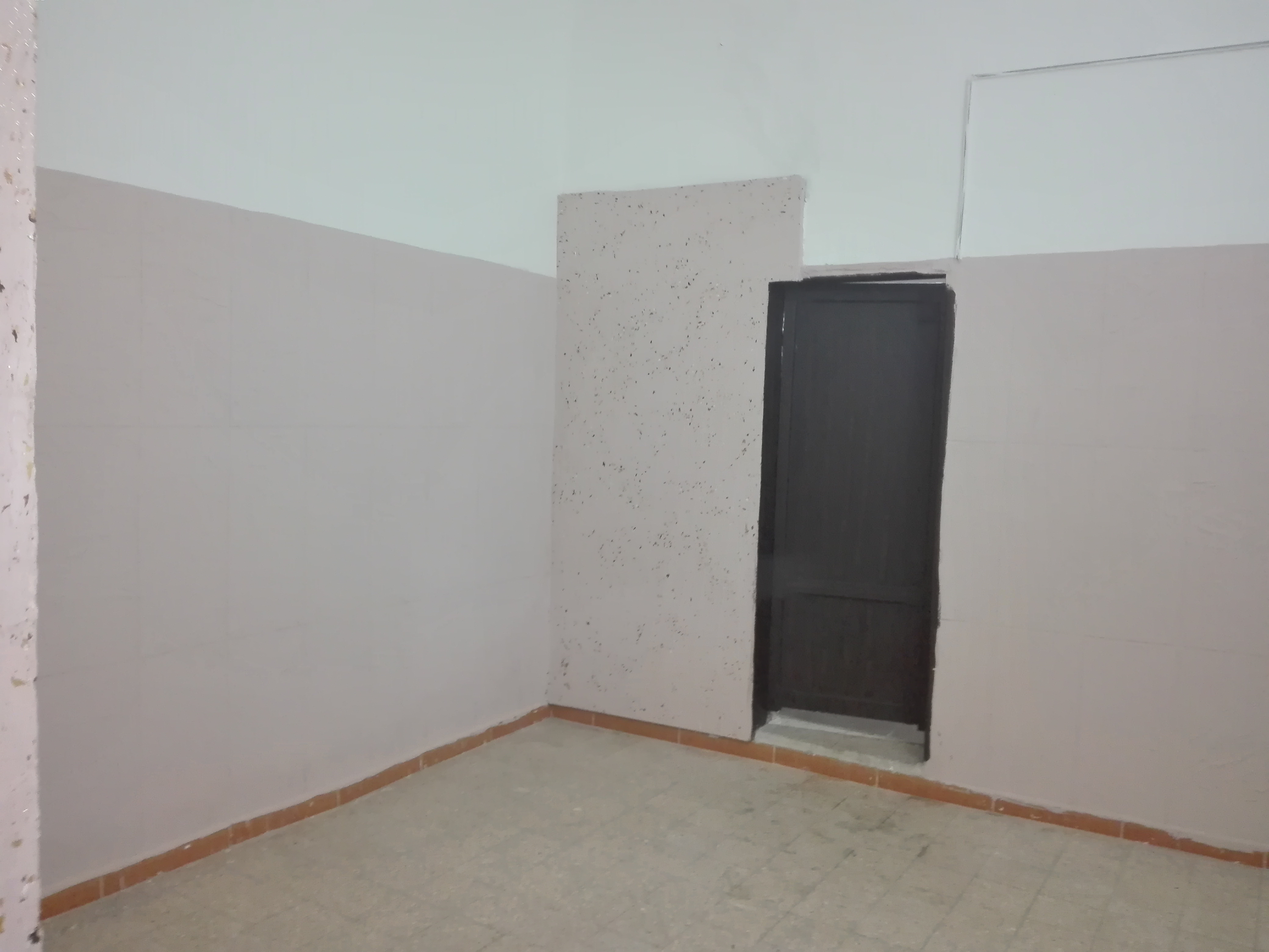 عمارة طابقين للبيع في (جبل النصر)
لا تنسَ أنك شاهدت هذا الإعلان في عنكبوت
الطابق الأول مكون م...