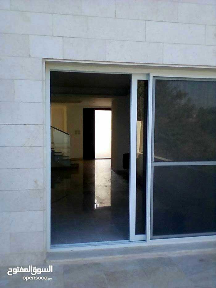 فيلا مستقلة ارض 600م بناء 400م في دابوق
لا تنسَ أنك شاهدت هذا الإعلان في عنكبوت
دابوق فيلا مس...