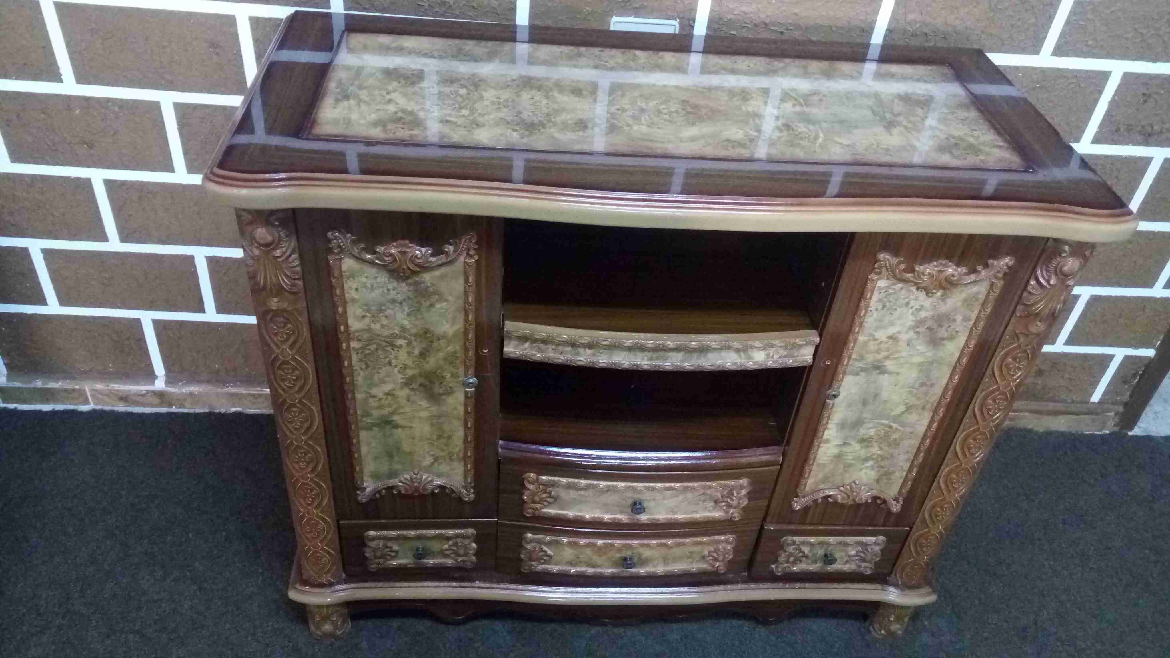 طاولة بحال الوكالة ب 35
لا تنسَ أنك شاهدت هذا الإعلان في عنكبوت
الموقع .. اربد . بيت راس قرب...