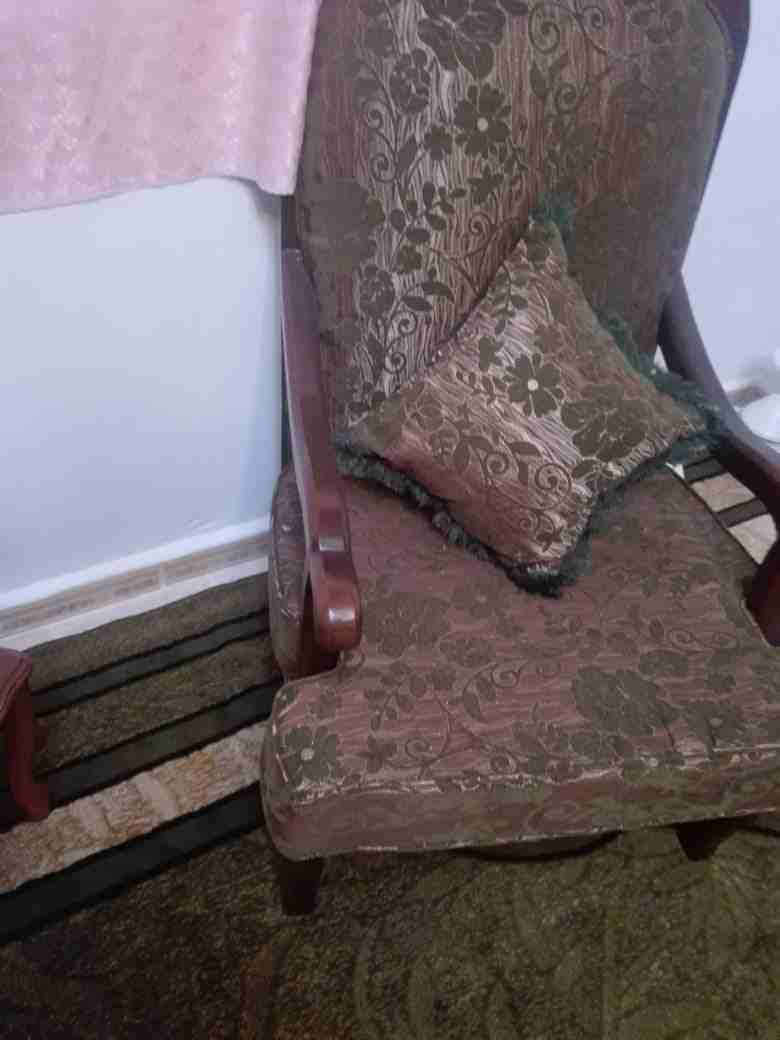كنب مع طاوله شاشه بحاله وكاله
لا تنسَ أنك شاهدت هذا الإعلان في عنكبوت
طاولة شاشه بحاله وكاله كنب...