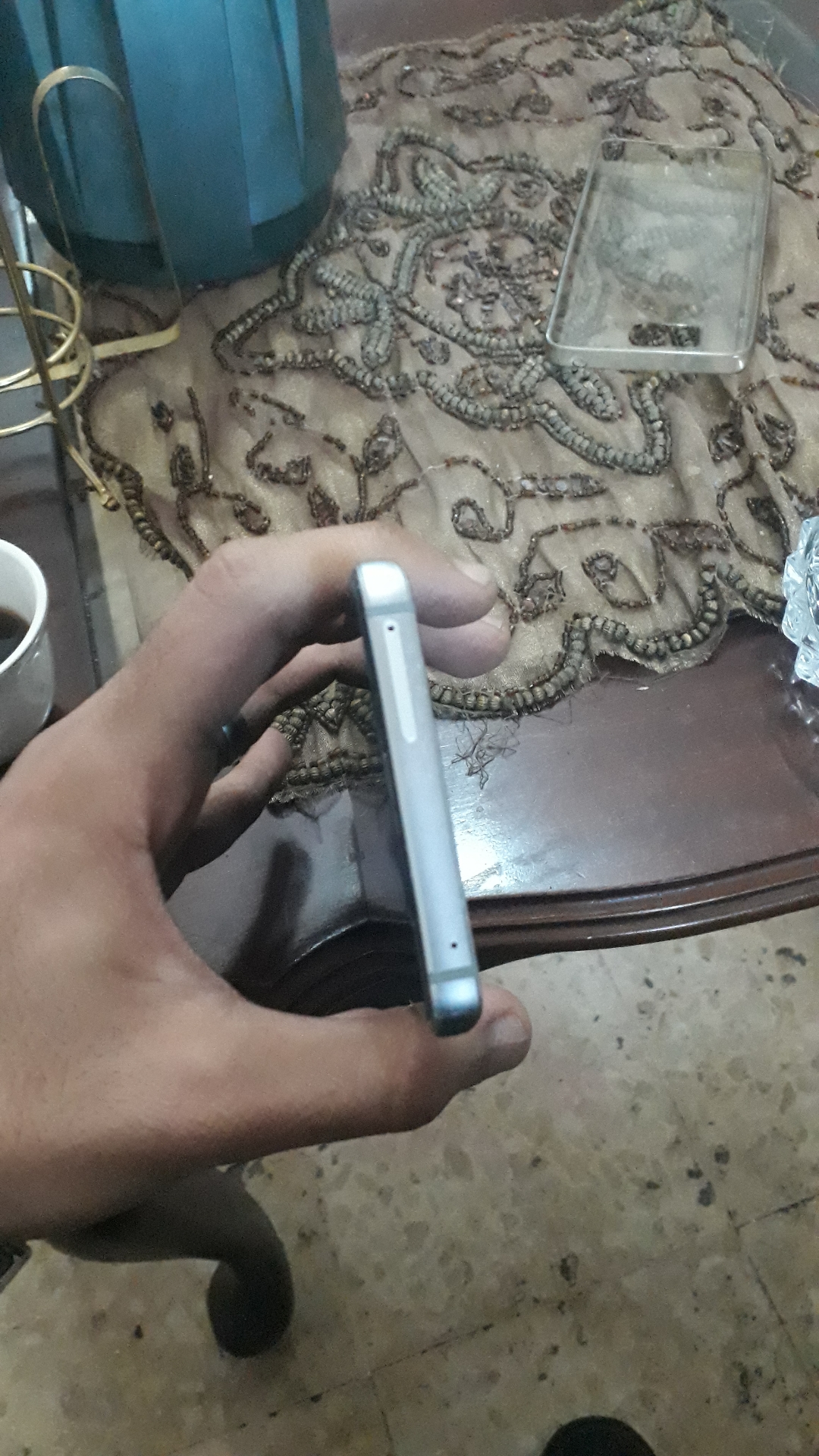 نوت 5 للبدل
لا تنسَ أنك شاهدت هذا الإعلان في عنكبوت
الجهاز نضيف جدا لا يوجد معي شيء...