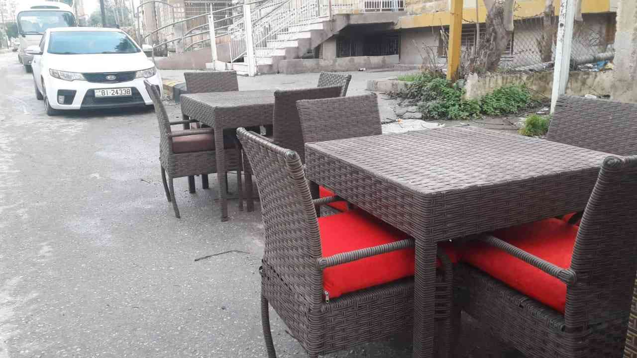 طاولات رتان كل طاوله مع اربع كراسي                                            


	 				لا تنسَ أنك شاهدت هذا الإعلان في عنكبوت            
	 				
                                طاولات تصلح للمطبخ...