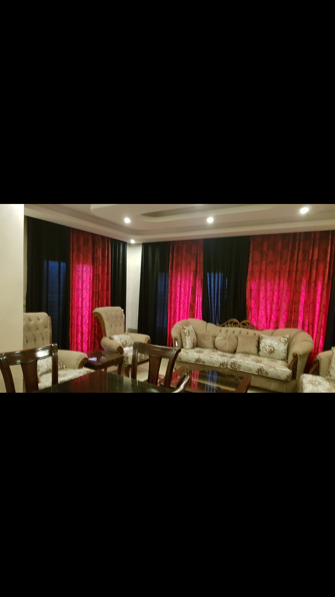 شقه للايجار في ربوة عبدون خلف الشرطه النسائيه شارع قويدر خريسات
لا تنسَ أنك شاهدت هذا الإعلان في عنكبوت...