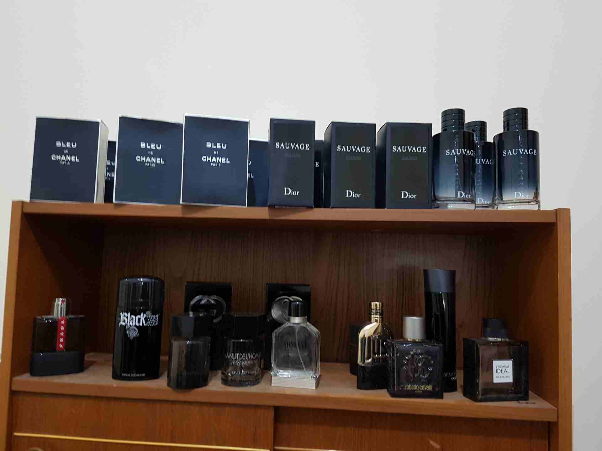 زجاجات عطر أصلية فارغة للبيع                                            


	 				لا تنسَ أنك شاهدت هذا الإعلان في عنكبوت            
	 				
                            مجموعة من 28 زجاجة عطر أصلية...
