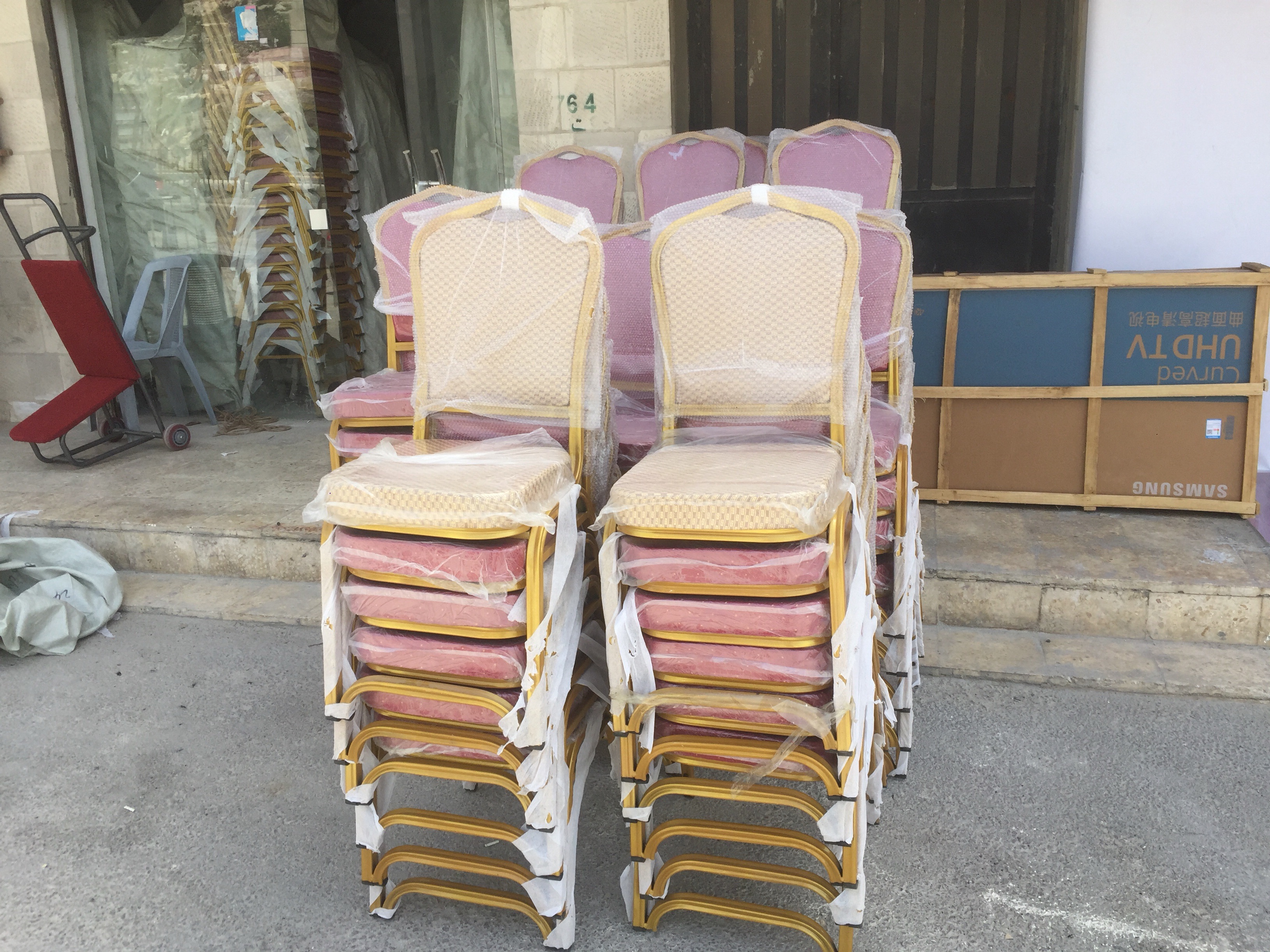 كراسي كروم صيني متين ، مطاعم -مناسبات- اجتماعات-ديوان عشيره
لا تنسَ أنك شاهدت هذا الإعلان في عنكبوت...