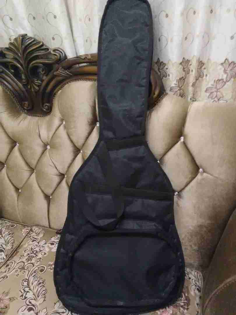 Axl Badwater Sro Guitar
لا تنسَ أنك شاهدت هذا الإعلان في عنكبوت
جيتار Axl Badwater Sro صيني م...