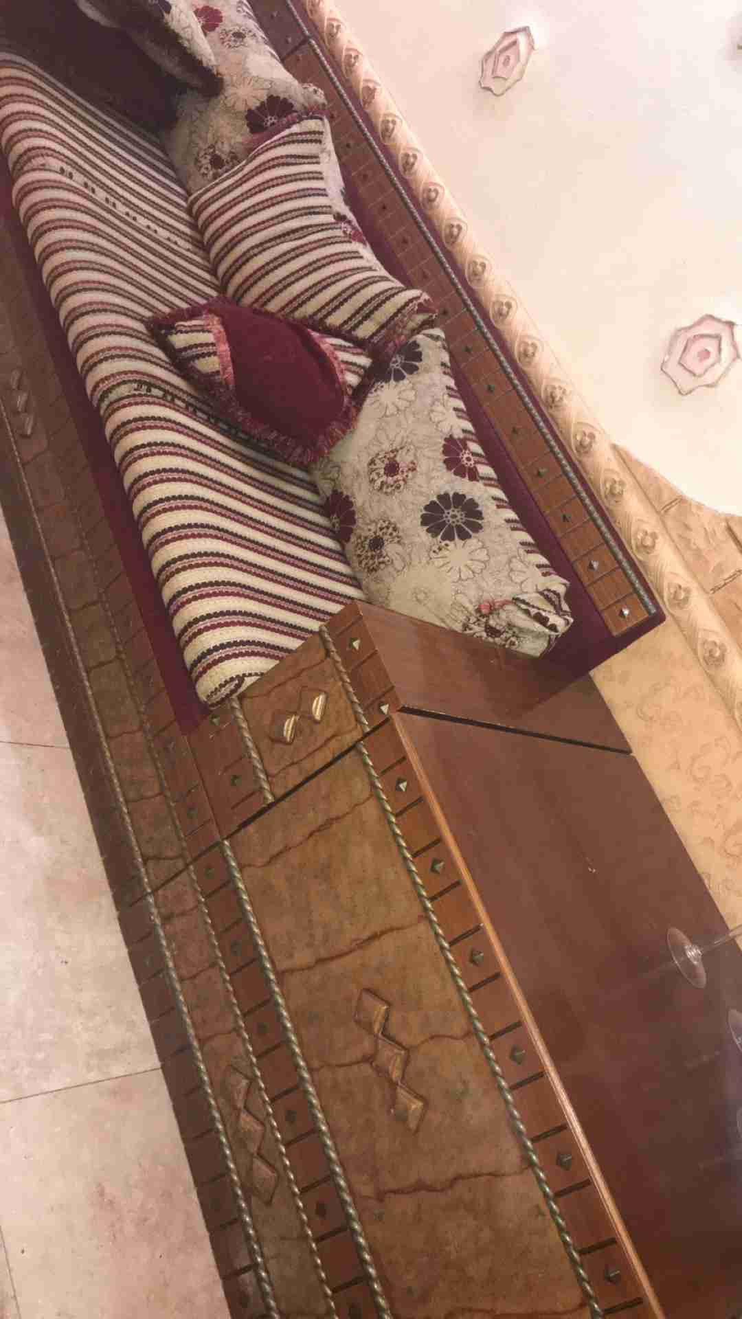 كنب خشب ماليزي
لا تنسَ أنك شاهدت هذا الإعلان في عنكبوت
كنب خشب ماليزي
اطواله 9 في 5 في 4
مع...