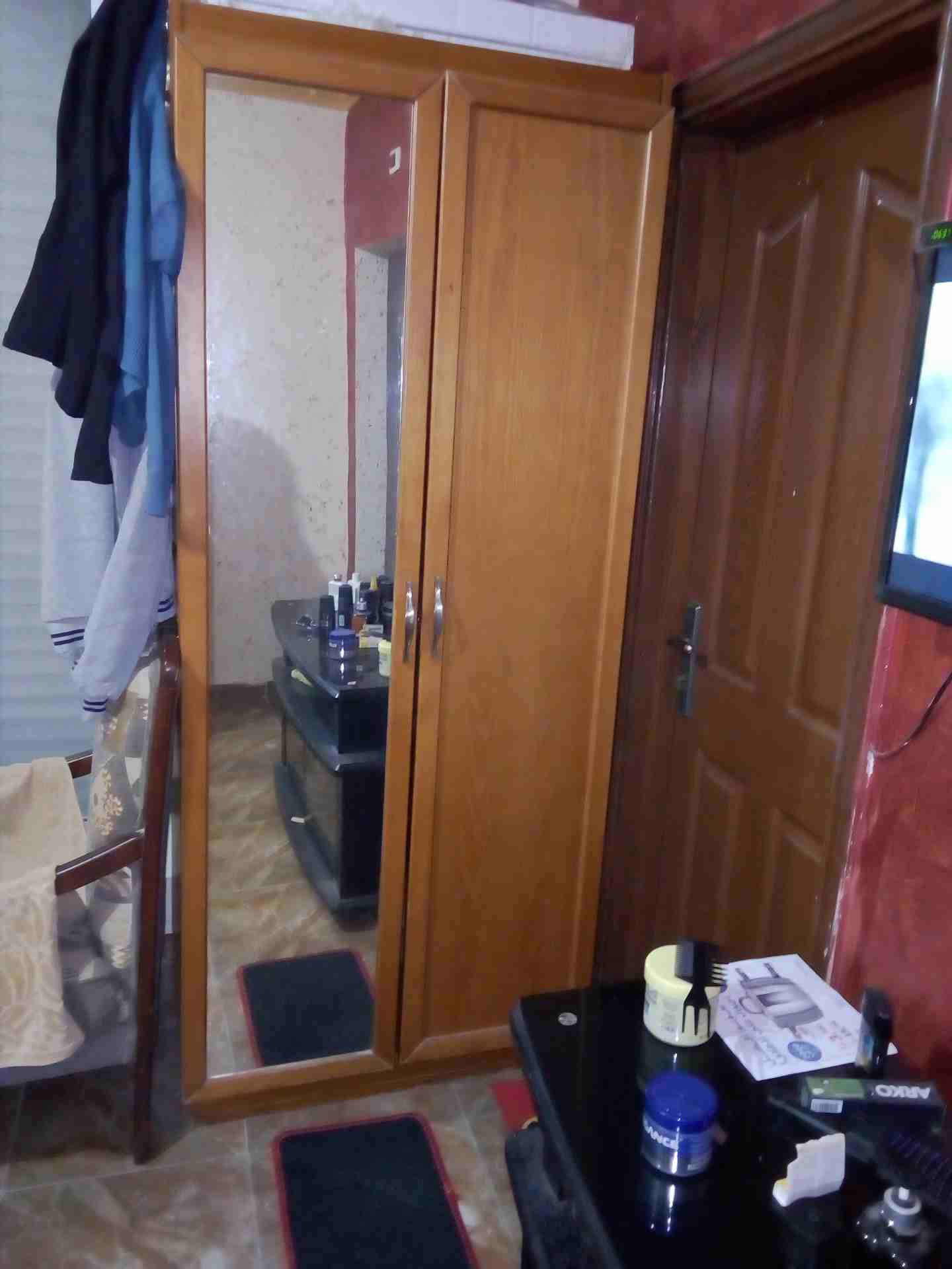 مطلوب شريك سكن
لا تنسَ أنك شاهدت هذا الإعلان في عنكبوت
مطلوب شريك سكن في استديو غرفة ومطبخ وحمام...
