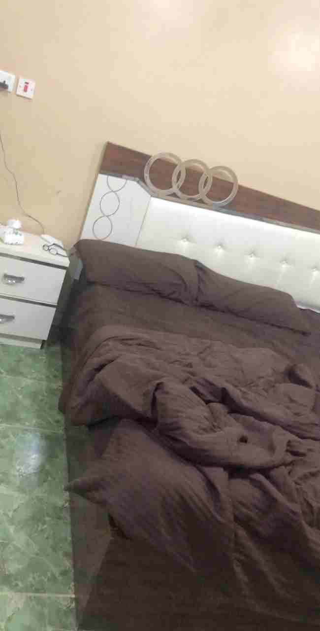 غرفة نوم صيني مع المرتبه كامله اغراضها
لا تنسَ أنك شاهدت هذا الإعلان في عنكبوت
غرفة نوم مع مرتبه...