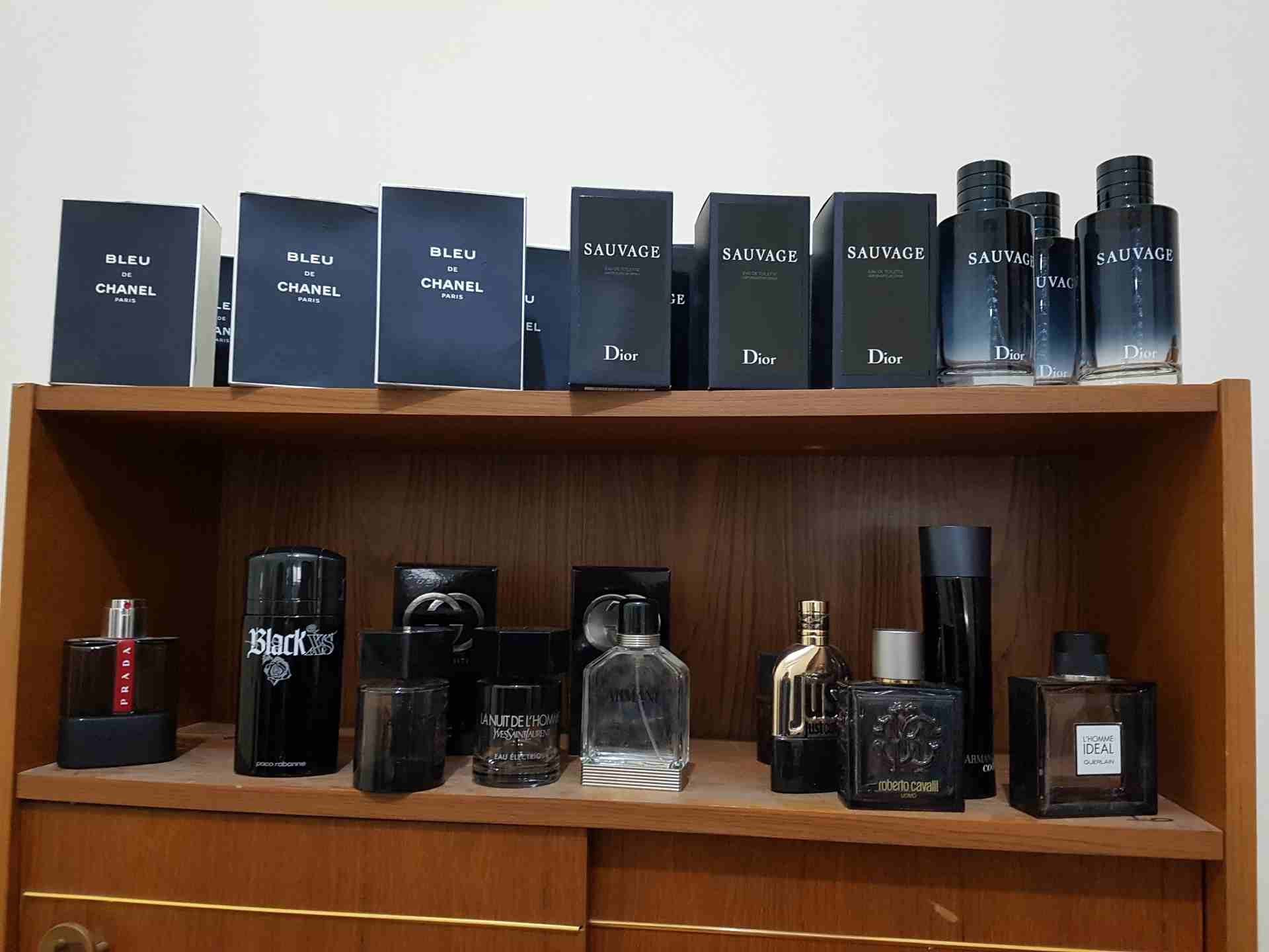 Original empty perfume bottles for sale                                            


	 				لا تنسَ أنك شاهدت هذا الإعلان في عنكبوت            
	 				
                            مجموعة من 28 زجاج...