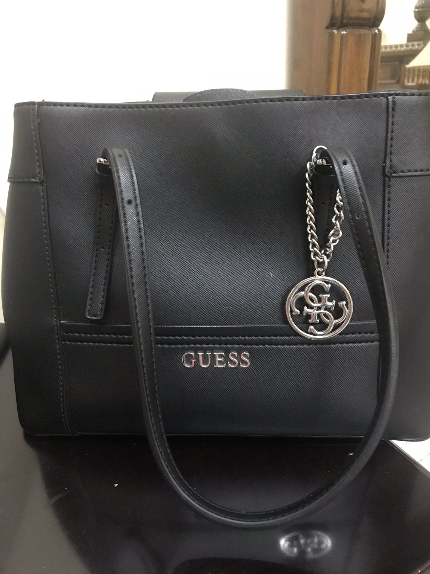 حقيبة يد ماركة GUESS الأصلية للبيع
لا تنسَ أنك شاهدت هذا الإعلان في عنكبوت
حقيبة يد ماركة GU...