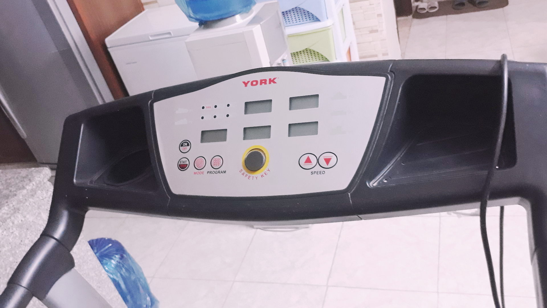 جهاز جري ماركه York امريكيه
لا تنسَ أنك شاهدت هذا الإعلان في عنكبوت
الجهاز بحاله ممتازه سرعه...