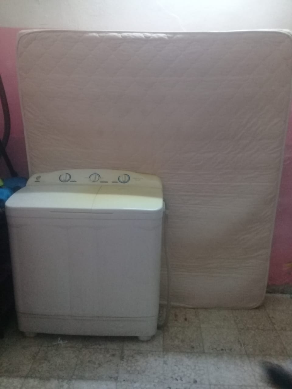 فرشه ممتازة وغساله شغالي بحال جيده
لا تنسَ أنك شاهدت هذا الإعلان في عنكبوت
السعر80دينار سعر ن...