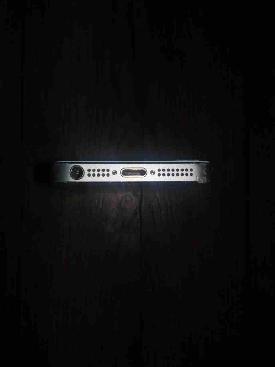 ايفون 16g 5s                                            


	 				لا تنسَ أنك شاهدت هذا الإعلان في عنكبوت            
	 				
                            ايفون 5s 
16g 
التلفون بحالة جيدة كل اشي شغا...
