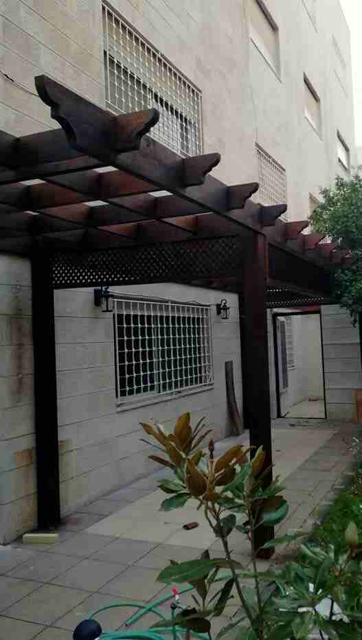 تفصيل ودهان وصيانة الأثاث غرف نوم مطابخ ابواب وديكورات 0781914042
لا تنسَ أنك شاهدت هذا الإعلان في عنكبوت...
