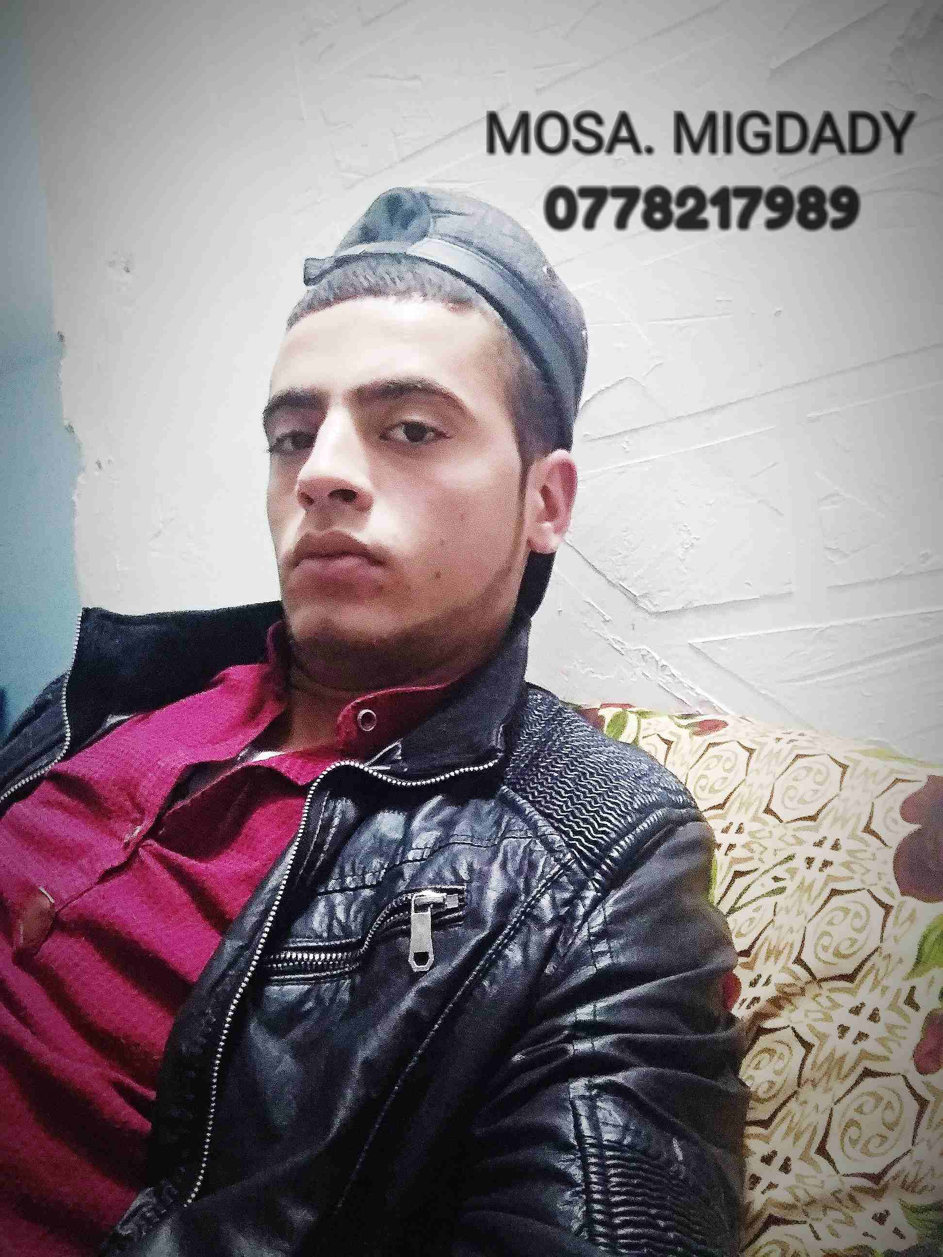 انا ابحث عن عمل عمري 18متزوج اردني مامعي شهادات ولا شي بشتغل اي شي الي فعرف شركات او شي بيعطي دخل مليح يرن علي 0778217989سكان اربد
