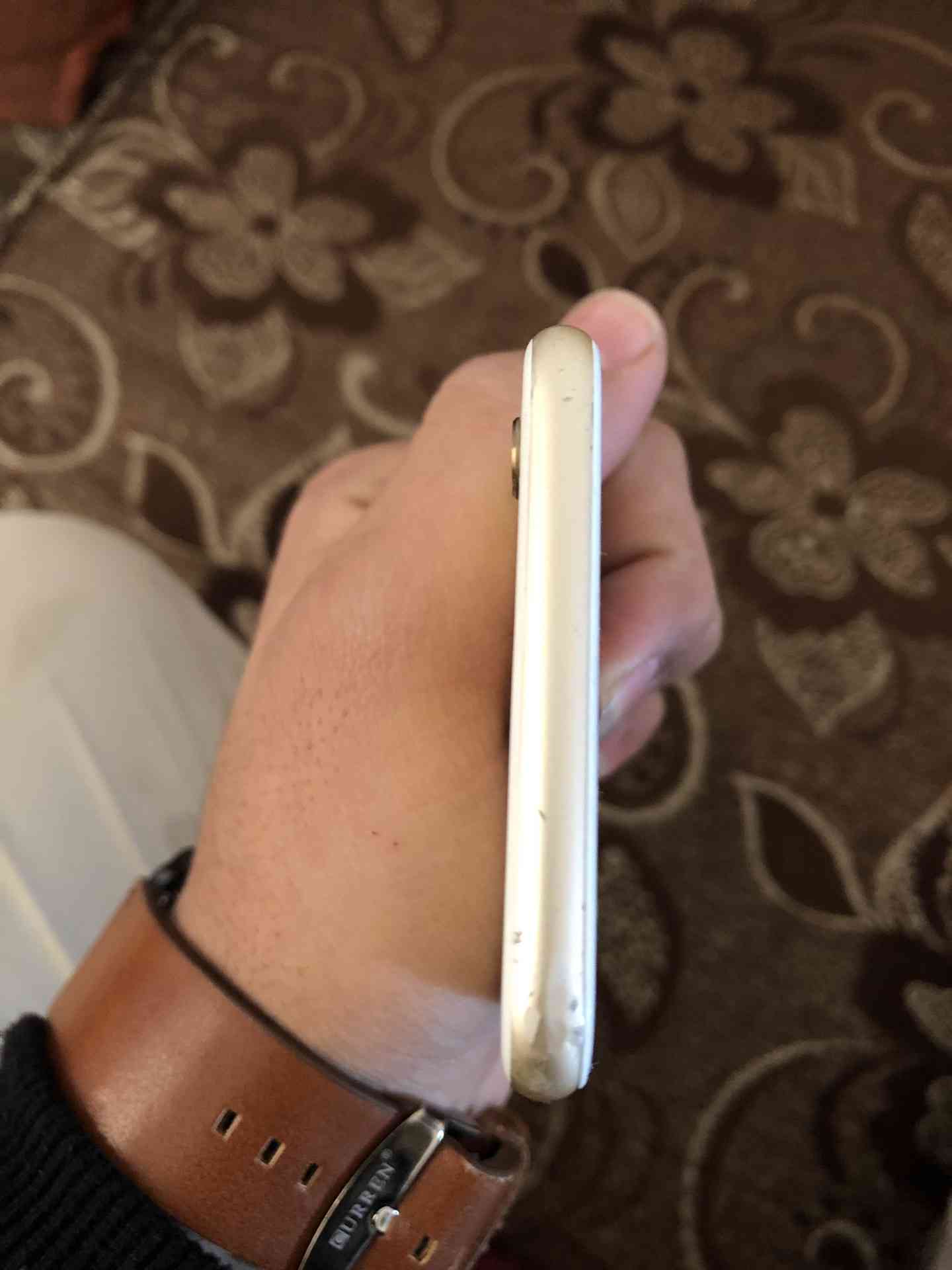 ايفون 6 64 جيجاا معااه گرتوونه فقط                                            


	 				لا تنسَ أنك شاهدت هذا الإعلان في عنكبوت            
	 				
                                الجهااز نضيف مغيرل...