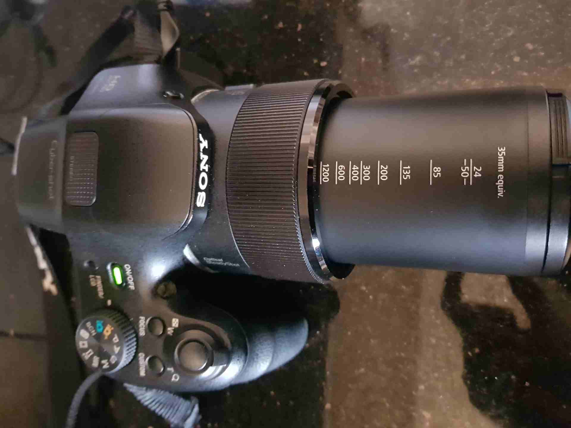 SONY DSC-HX300 50X OPTICAL ZOOM with original Sony BAG
لا تنسَ أنك شاهدت هذا الإعلان في عنكبوت
ال...