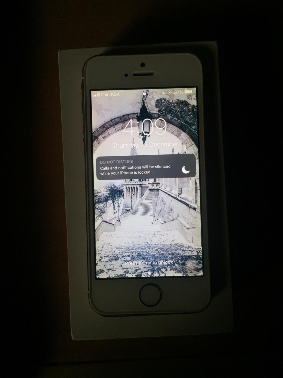 iPhone 5s للبيع
لا تنسَ أنك شاهدت هذا الإعلان في عنكبوت
16GB - مع فيس تايم
البصمة شغاله معه...