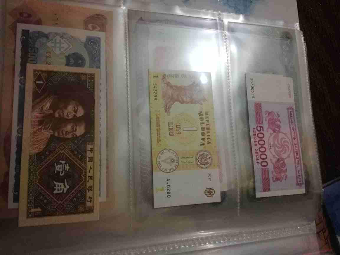 البوم عملات ورقيه
لا تنسَ أنك شاهدت هذا الإعلان في عنكبوت
البوم عملات ورقيه مع مئه عمله ورقيه انس...