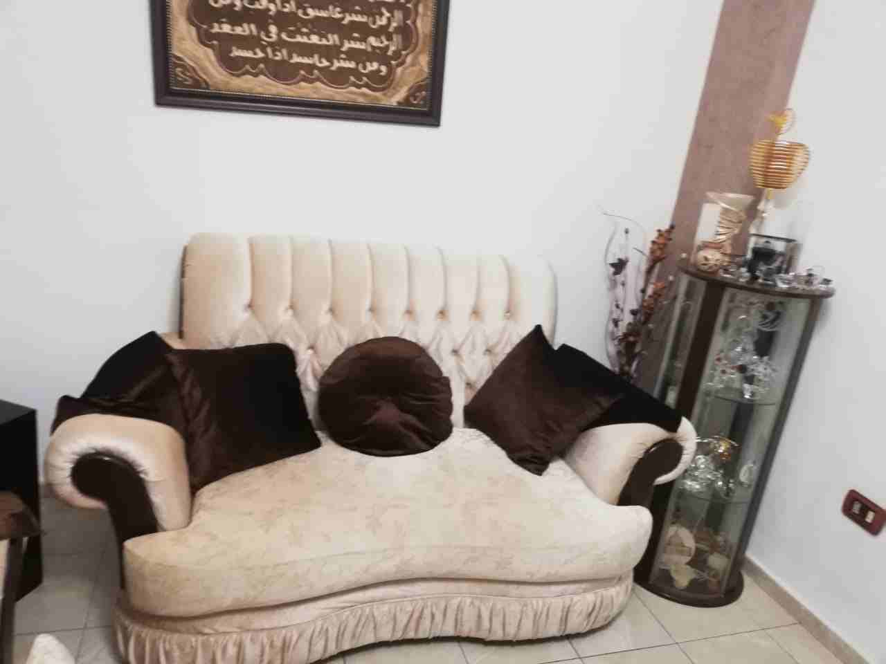 طقم كنبايات فاخر
لا تنسَ أنك شاهدت هذا الإعلان في عنكبوت
طقم كنبايات فاخر للبيع بحالة الوكاله است...