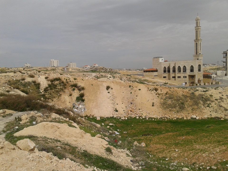 الأردن - عمان

قطعة ارض في الجبيهة/ حي المنصور- تبعد 380م عن شارع الأردن

القرية: ياجوز

حوض: ام حليليفة

المساحة: 513م

الموقع: تبعد 380م عن شارع الأردن

التصنيف: سكن ج

منطقة مطلّة و هادئة

واجهة عل...